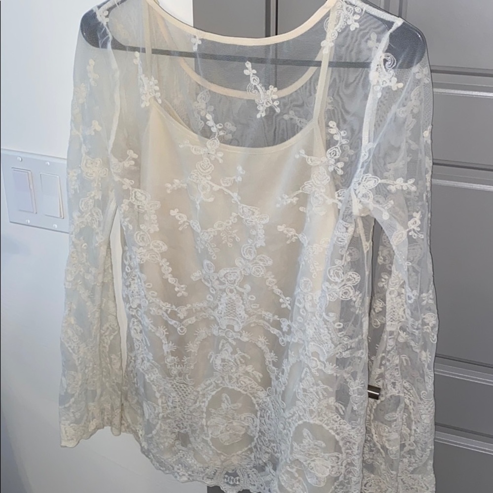 Lace top - Picture 2 of 2